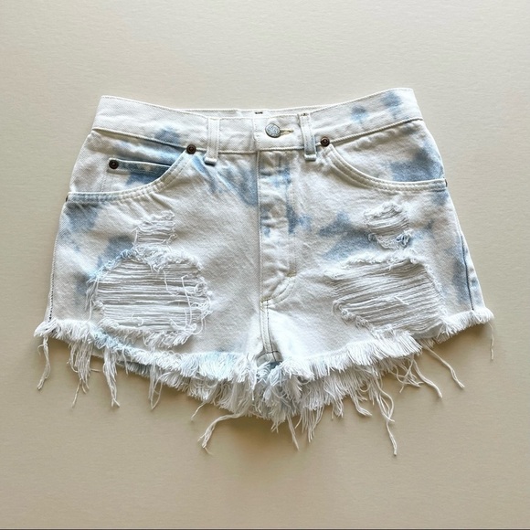 Lee Vintage Bleached Distressed UGWA Cut-Off Denim Shorts - Picture 10 of 10